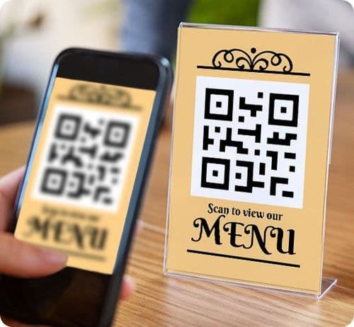 Cover image for Traditional server vs QR Code menu: Which is better?